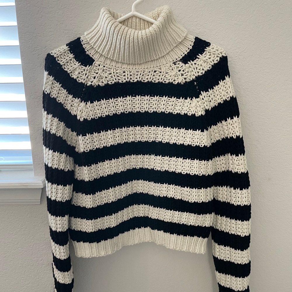 Forever 21 Sweater